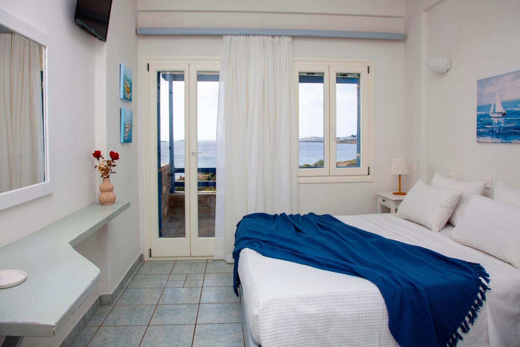 Aura Paros Lejlighed Logaras Værelse billede